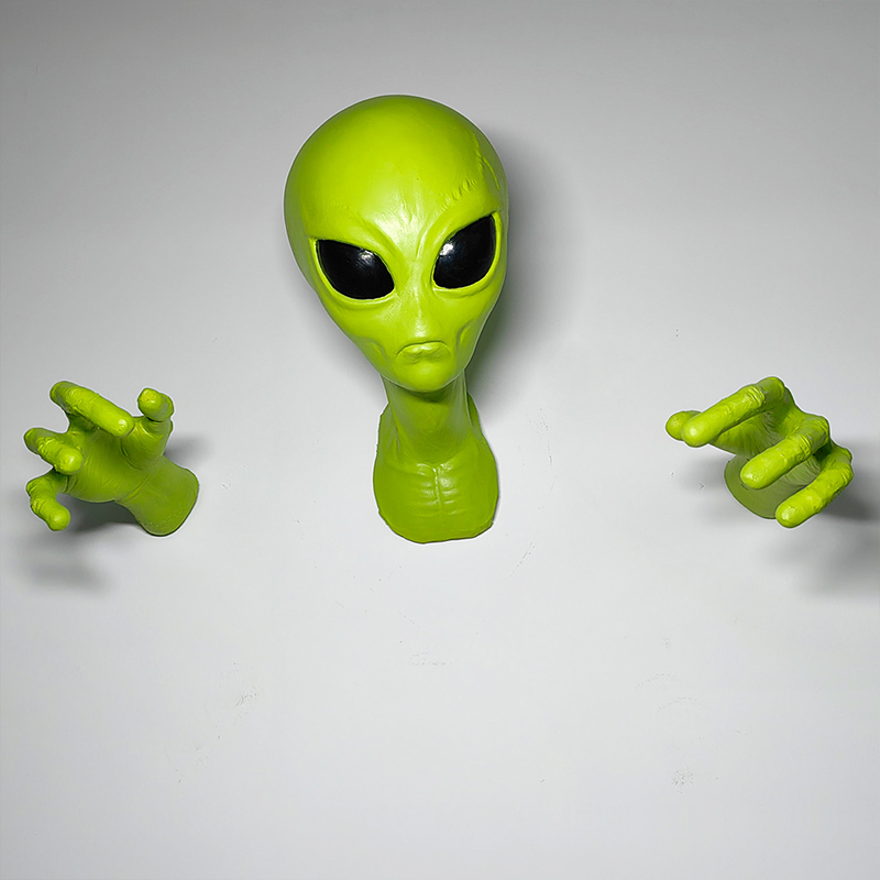 UFO Alien Wall Art Hanging Orn - Resin Art Zone ulasan dan harga