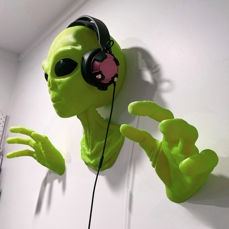 UFO Alien Wall Art Hanging Orn - Resin Art Zone ulasan dan harga